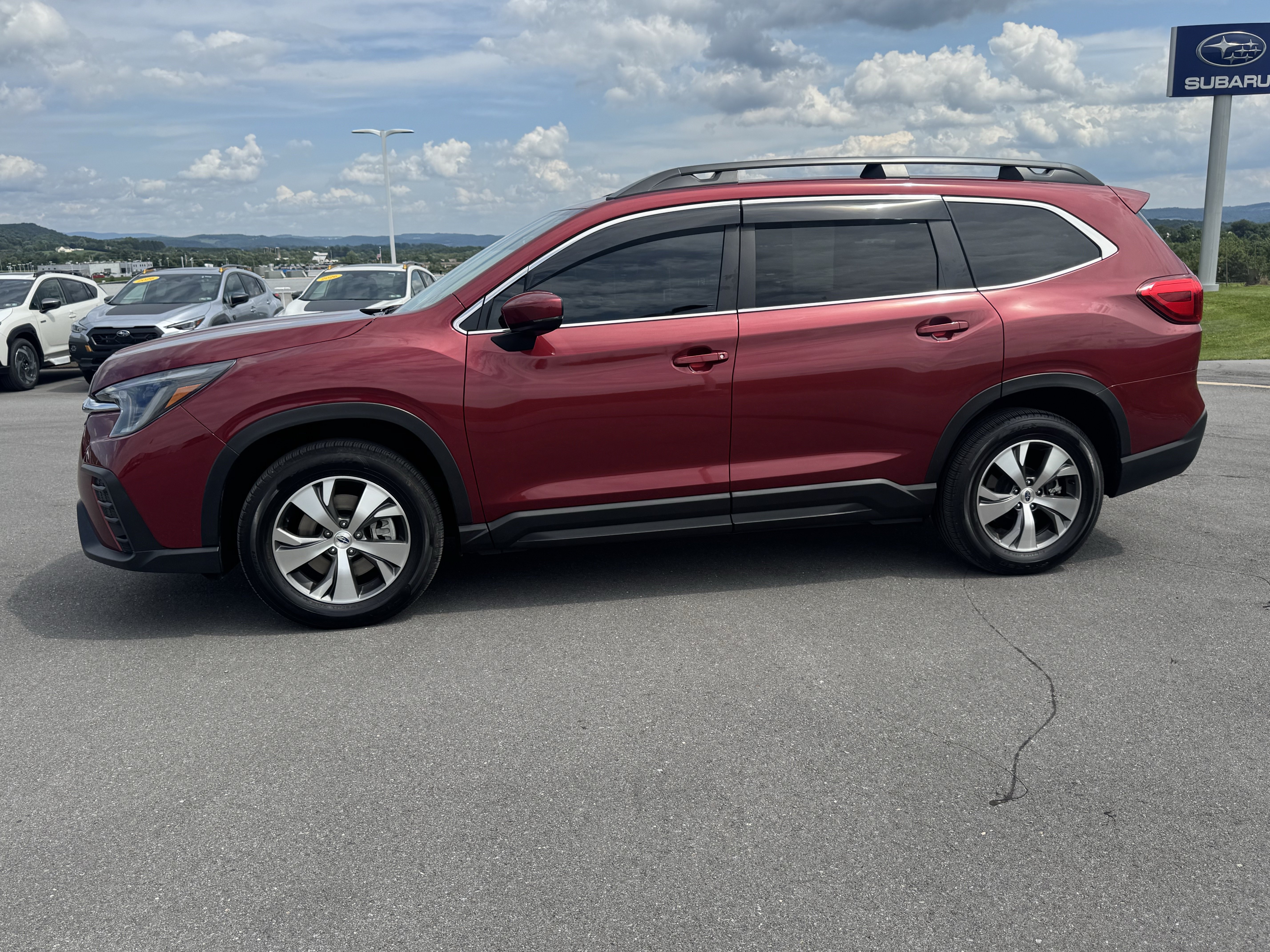 Certified 2025 Subaru Ascent Premium AWD/4WD image 7