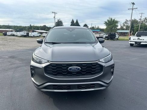 Used 2023 Ford Escape ST-Line Select w/ Class II Trailer Tow Package AWD/4WD image 8