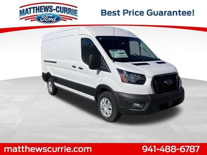 New 2025 Ford Transit 250 148 Medium Roof w/ Exterior Upgrade Package