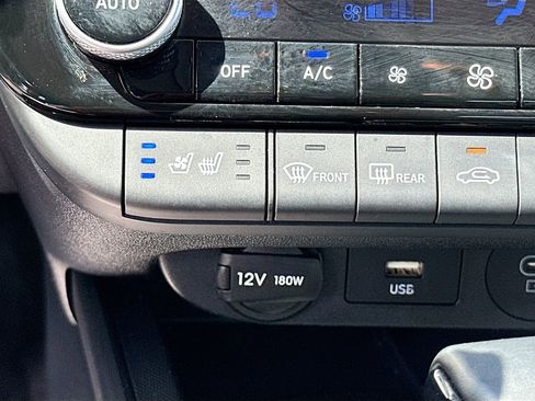 Used 2024 Hyundai Elantra Limited FWD image 21