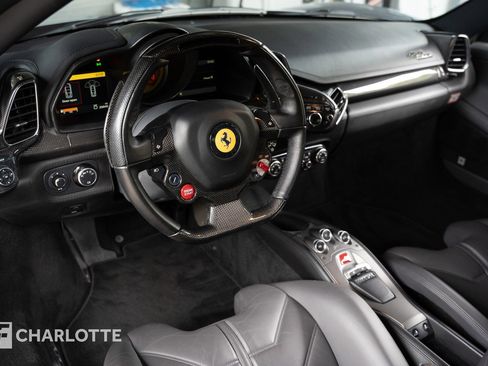 Used 2011 Ferrari 458 Italia Coupe RWD image 24