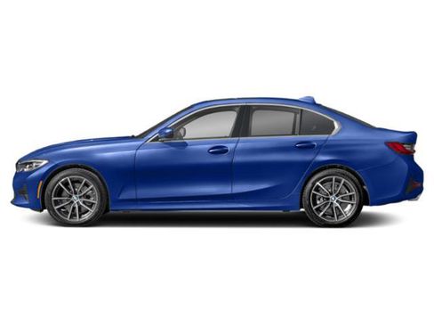 Used 2022 BMW 330i Sedan w/ M Sport Package RWD image 3