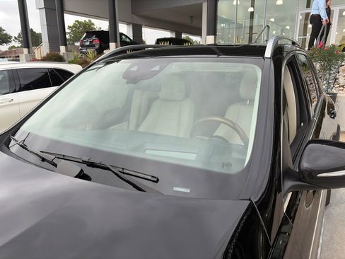 Used 2021 Mercedes-Benz GLE 450 4MATIC image 5