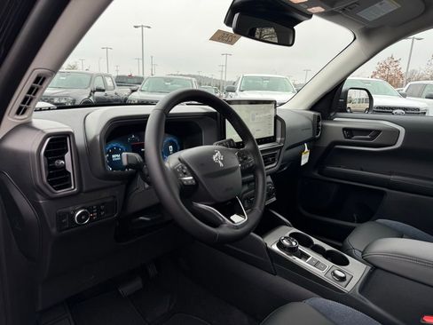 New 2025 Ford Bronco Sport Outer Banks w/ Outer Banks Tech Package+ AWD/4WD image 10