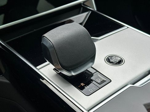New 2026 Land Rover Range Rover SE AWD/4WD image 17
