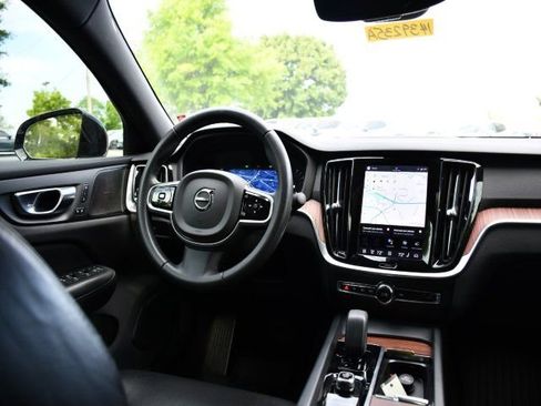 Used 2023 Volvo S60 B5 Plus w/ Climate Package image 19