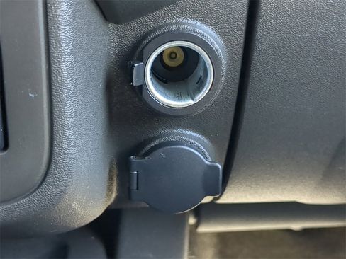 Used 2016 Nissan Frontier PRO-4X w/ Pro-4x Luxury Package image 25