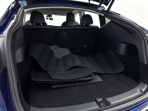 Used 2021 Tesla Model Y Long Range image 30