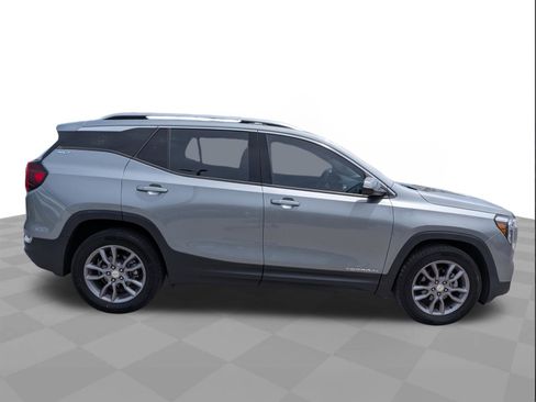 Certified 2023 GMC Terrain SLT FWD image 3
