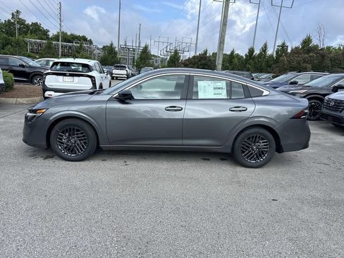 New 2026 Nissan Sentra SV w/ Floor Mat Package FWD image 4