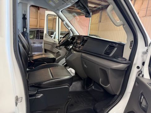 Used 2022 Ford Transit 350 DRW RWD image 24