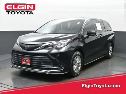 Used 2022 Toyota Sienna XLE