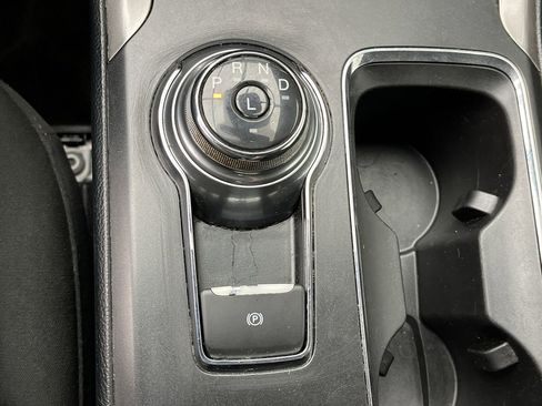 Used 2019 Ford Fusion SE image 24