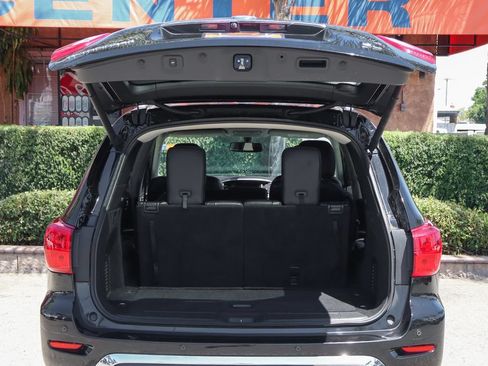 Used 2019 Nissan Pathfinder SL FWD image 8