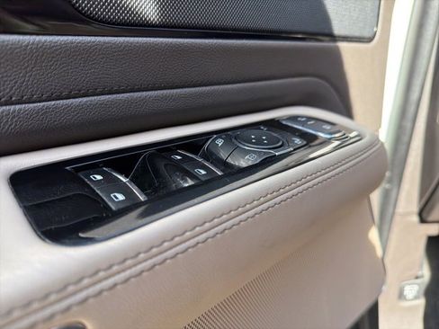 Used 2023 Lincoln Aviator AWD w/ Premium Package image 12