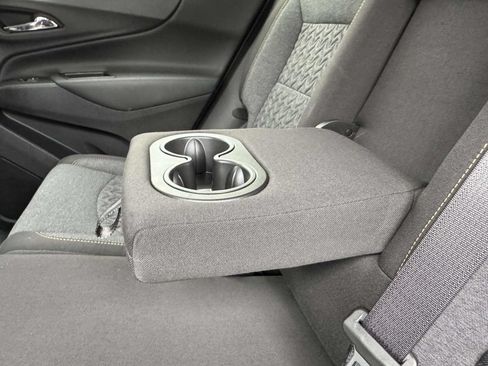 Used 2024 Chevrolet Equinox LT FWD image 15