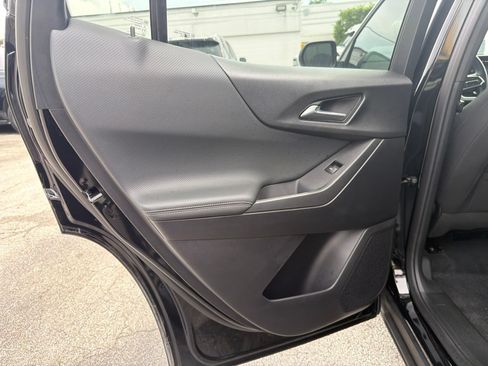 Used 2026 Chevrolet Equinox LT w/ Safety and Technology Package FWD image 9