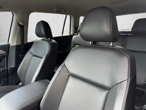 Used 2019 Volkswagen Atlas SE FWD image 11