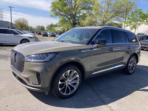 New 2025 Lincoln Aviator Reserve image 9