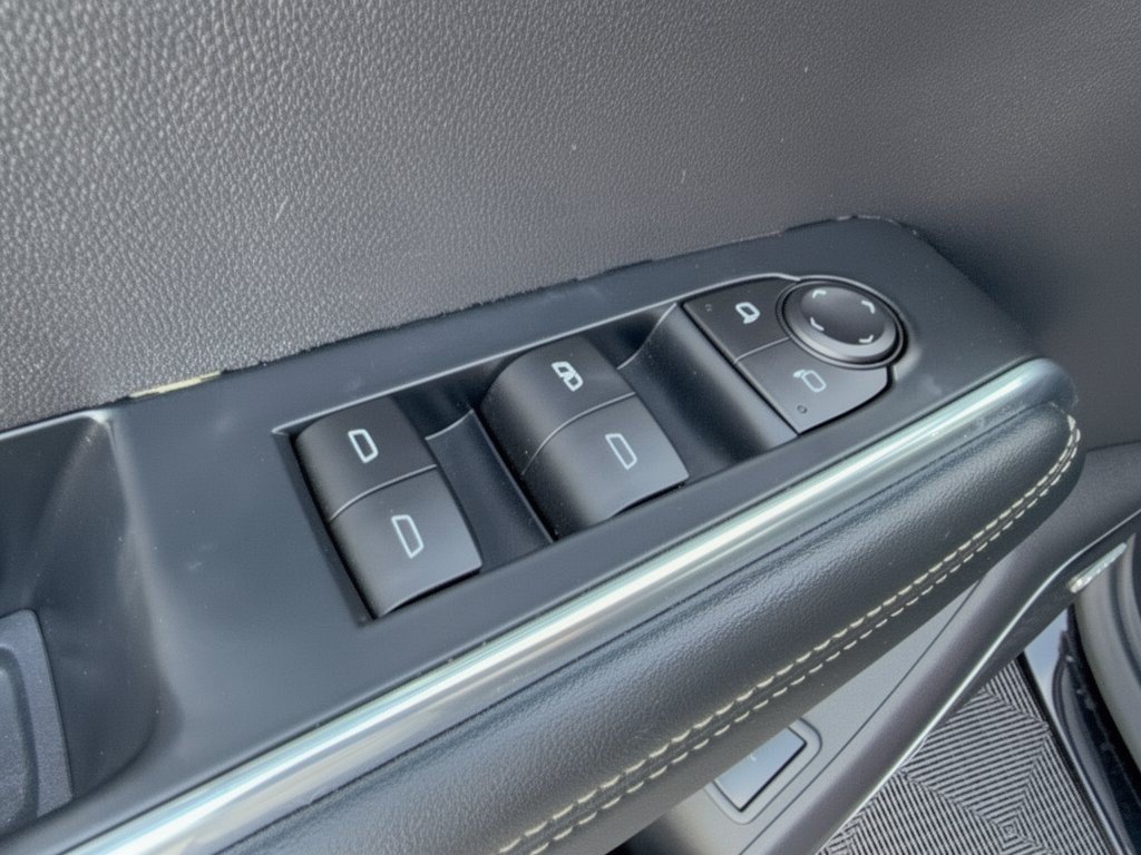 Certified 2026 GMC Acadia Elevation w/ Elevation Premium Package FWD image 15