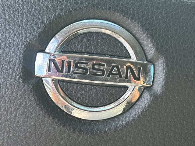 Used 2018 Nissan Titan SL w/ Chrome Package RWD image 27