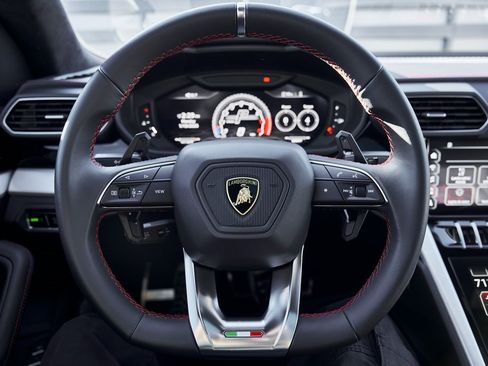 Used 2021 Lamborghini Urus image 53