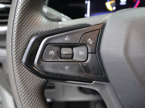 Used 2025 Chevrolet TrailBlazer LT AWD/4WD image 36