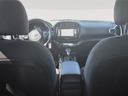 Used 2020 Kia Soul LX FWD image 10