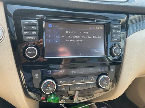 Used 2015 Nissan Rogue SL w/ SL Premium Package FWD image 19