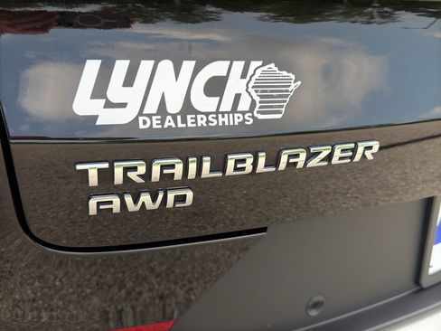 Used 2022 Chevrolet TrailBlazer LT w/ Convenience Package AWD/4WD image 9