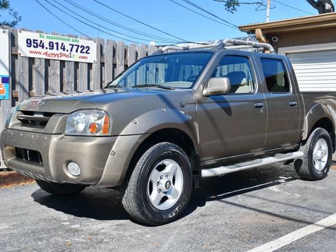 Used 2001 Nissan Frontier SE image 5