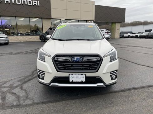 Used 2023 Subaru Forester Touring image 2