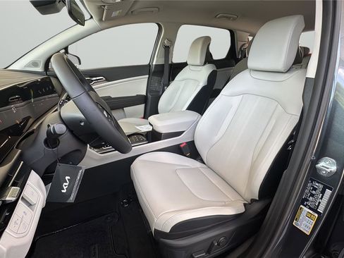 New 2026 Kia Sportage EX FWD image 10