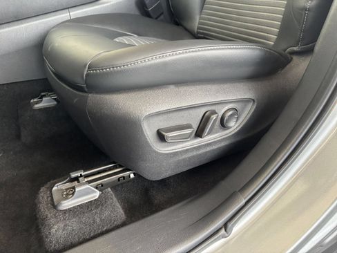 Used 2025 Toyota Highlander XSE AWD/4WD image 22