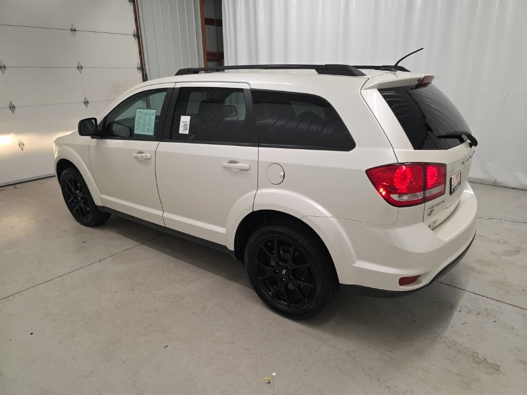 Used 2018 Dodge Journey SXT w/ Blacktop Package AWD/4WD image 3