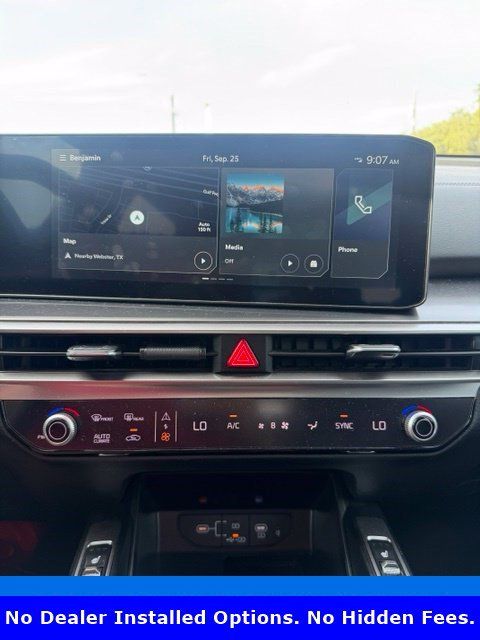 Used 2025 Kia Sorento S w/ Panoramic Sunroof Package FWD image 6