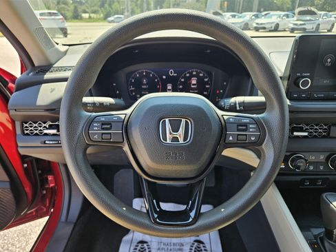 Used 2025 Honda Accord SE image 24