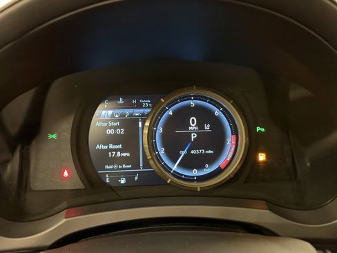 Used 2018 Lexus IS 350 F Sport image 11