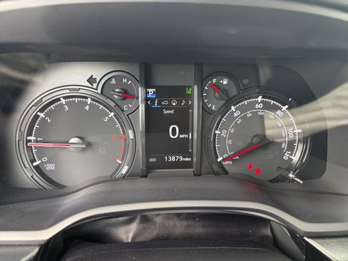 Used 2023 Toyota 4Runner SR5 AWD/4WD image 13