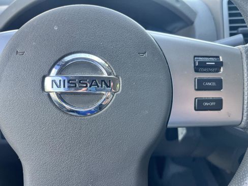 Used 2015 Nissan Frontier SV w/ SV Value Truck Package AWD/4WD image 25