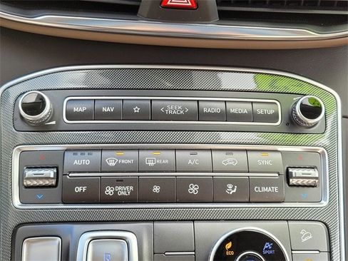 Certified 2022 Hyundai Santa Fe Limited image 20