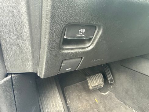 Used 2024 Jeep Grand Cherokee Altitude AWD/4WD image 18