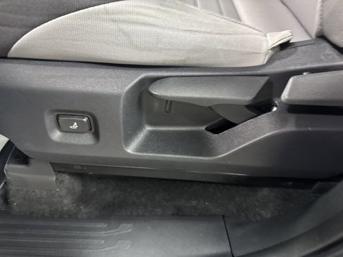 Used 2024 Toyota Tacoma TRD Off-Road image 13