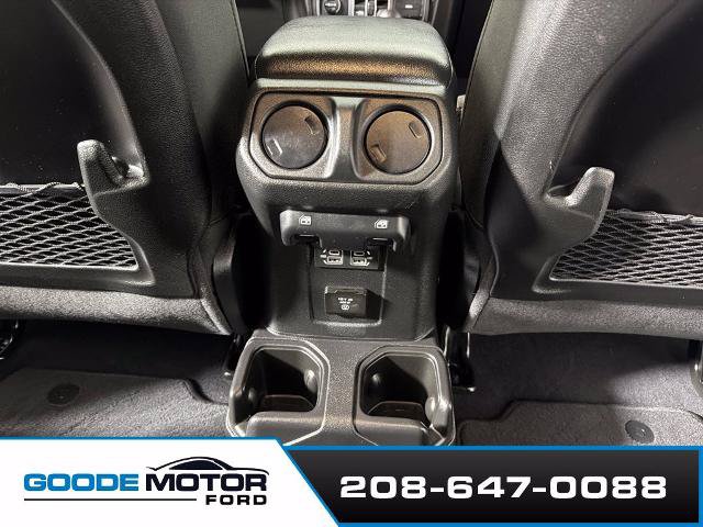 Used 2025 Jeep Gladiator Mojave w/ Convenience Group AWD/4WD image 21