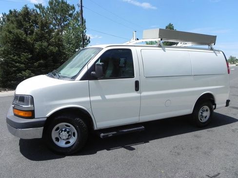 Used 2016 Chevrolet Express 3500 image 5