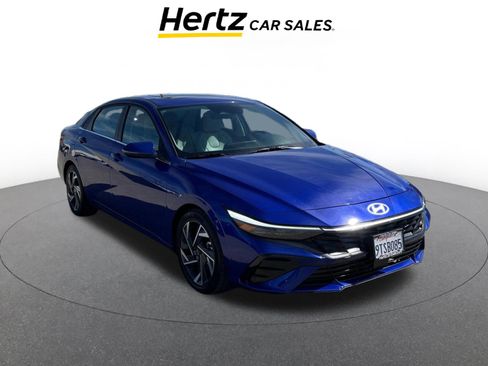 Used 2025 Hyundai Elantra Limited image 1