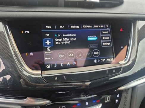 Used 2024 Cadillac XT6 Sport image 31