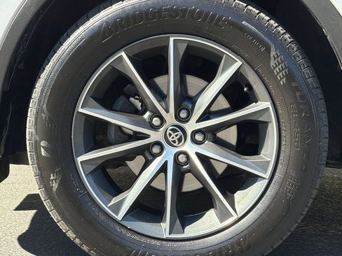 Used 2014 Toyota RAV4 XLE image 25