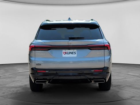 Used 2025 Buick Enclave Sport Touring w/ Power Package AWD/4WD image 6