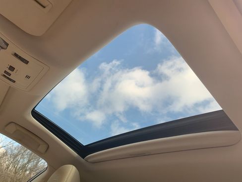 Used 2016 Lexus ES 350 w/ Premium Package w/Wood Trim image 30